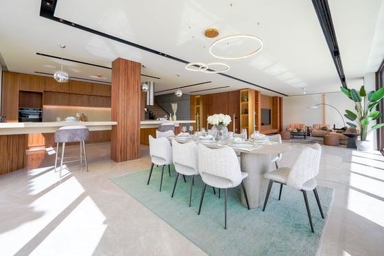Refined Beachfront Sanctuary on Palm Jumeirah, picture 8