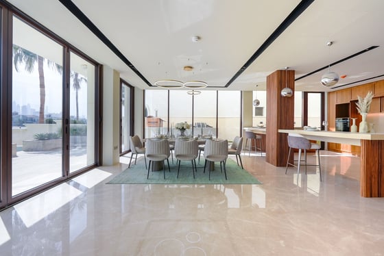 Refined Beachfront Sanctuary on Palm Jumeirah, picture 9