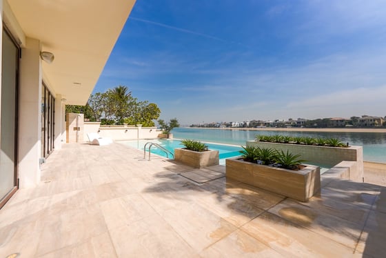 Refined Beachfront Sanctuary on Palm Jumeirah, picture 2