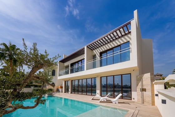 Refined Beachfront Sanctuary on Palm Jumeirah, picture 1