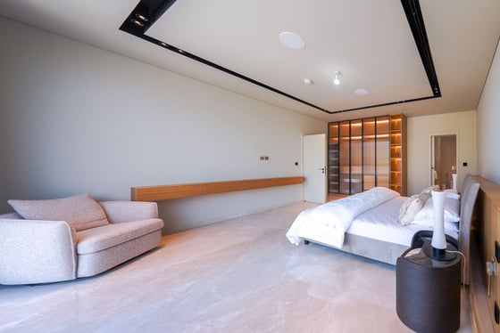 Refined Beachfront Sanctuary on Palm Jumeirah, picture 25