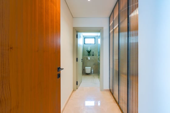 Refined Beachfront Sanctuary on Palm Jumeirah, picture 21