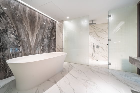 Exquisite | Beachfront | Panoramic Views, picture 13