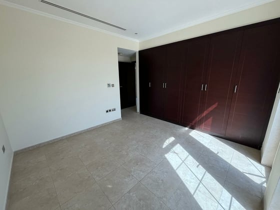 Internal | Landscaped | Away From Cables | Vacant, picture 10