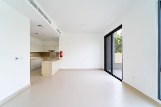 Vacant Now | Corner Unit | Greenbelt Backing, picture 5
