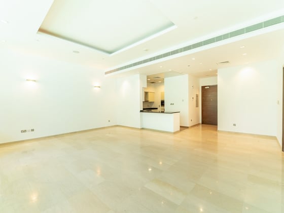 Unfurnished | Private Garden | Negotiable, picture 2