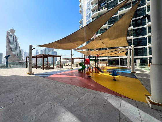 Prime Unit | Two Car Spaces | Iconic View, picture 18