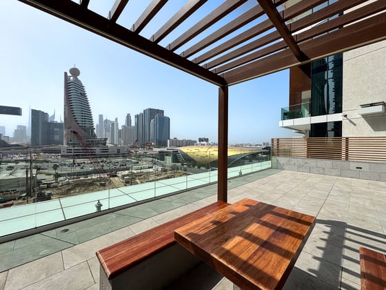 Prime Unit | Two Car Spaces | Iconic View, picture 20