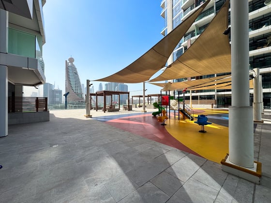 Prime Unit | Two Car Spaces | Iconic View, picture 22