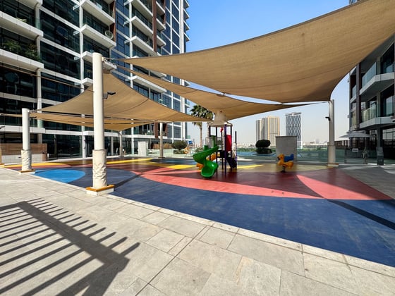 Prime Unit | Two Car Spaces | Iconic View, picture 24