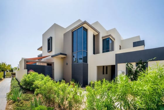 Upgraded | Extended | Greenbelt Backing., picture 1