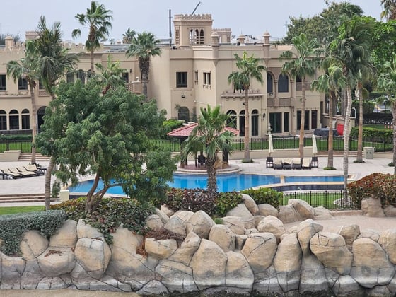 Elegant Canal Cove Villa on the Palm Jumeirah, picture 1