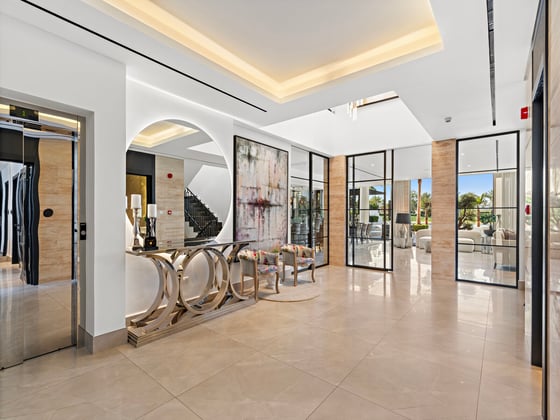 Fully Upgraded Luxury Villa | Lake View., picture 3