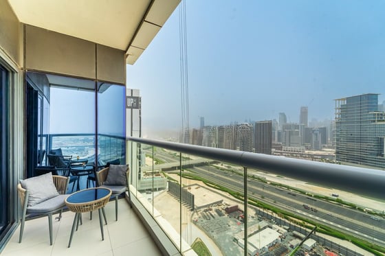 Burj Khalifa View | Vacant | High Floor., picture 10