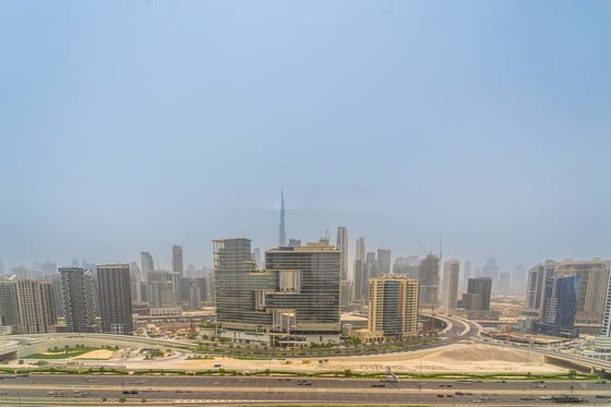 Burj Khalifa View | Vacant | High Floor., picture 24