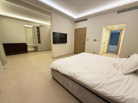 Private Pool | Fully Upgraded | Large Master Room, picture 8