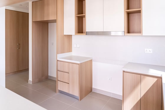 Canal View | Brand New | Spacious Layout, picture 8
