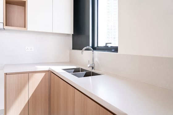 Canal View | Brand New | Spacious Layout, picture 7