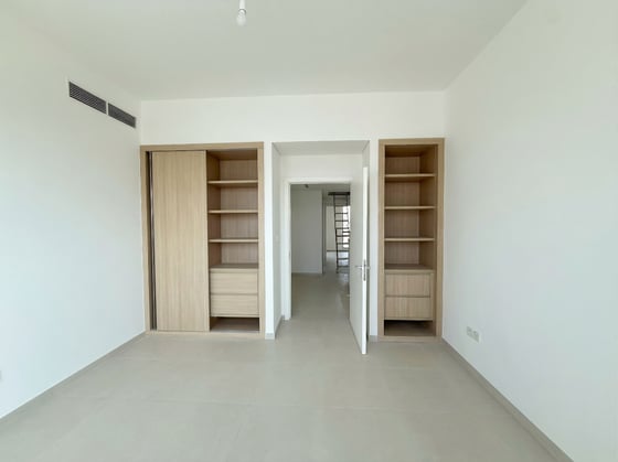Single Row | Vastu | Mortgage Possible.., picture 3