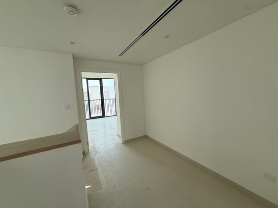 Single Row | Vastu | Mortgage Possible.., picture 13