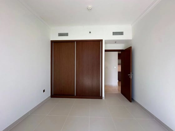 Vacant | Investor Deal | Negotiable....., picture 4
