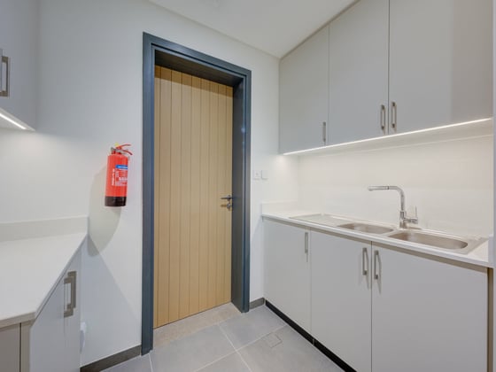 Internal Location | Spacious | Brand New, picture 6