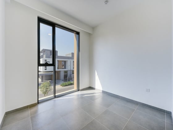 Internal Location | Spacious | Brand New, picture 12