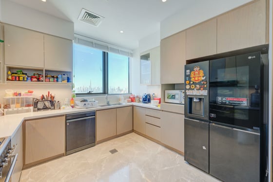 Luxury| Full Water Front View | Burj Khalifa View, picture 13