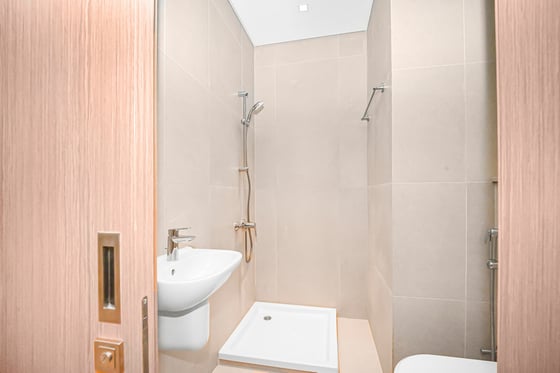 Branded Residence | 3BR + Maid | High Floor, picture 23
