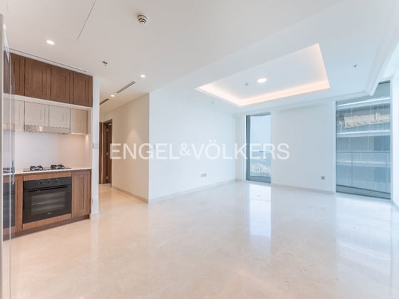 High Floor | Marina & Palm Views | Private Beach Access, picture 3
