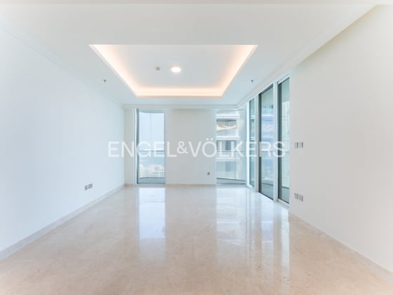 High Floor | Marina & Palm Views | Private Beach Access, picture 1