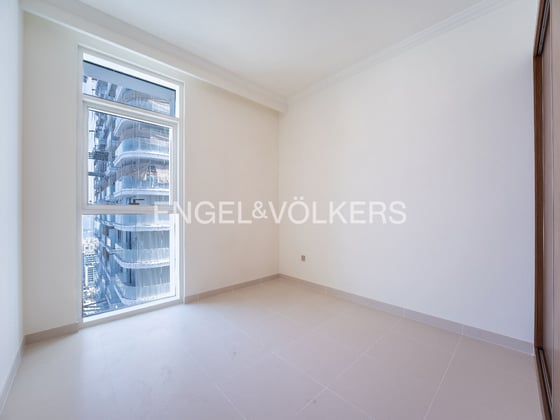 High Floor | Marina & Palm Views | Private Beach Access, picture 12