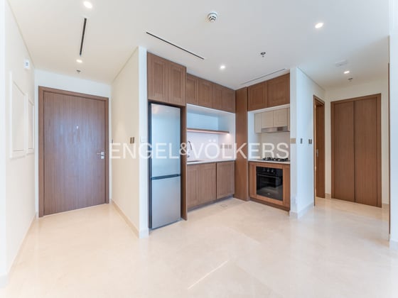 Skyline & Palm Views | High Floor | Beach Access, picture 5