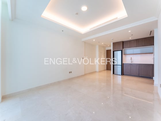Skyline & Palm Views | High Floor | Beach Access, picture 9