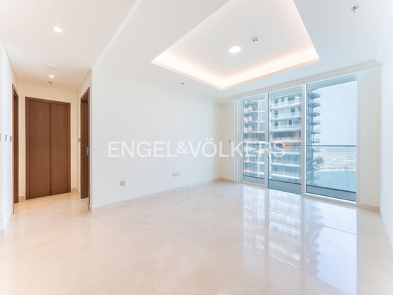 Skyline & Palm Views | High Floor | Beach Access, picture 8