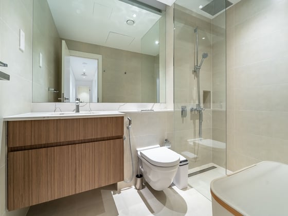 Exclusive| Large Corner Layout|  Panoramic Views, picture 7