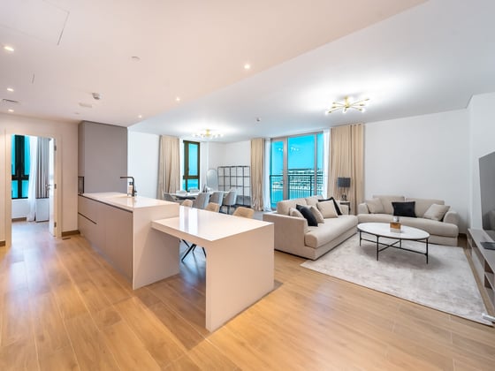 Exclusive| Large Corner Layout|  Panoramic Views, picture 1
