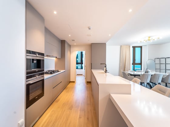 Exclusive| Large Corner Layout|  Panoramic Views, picture 3