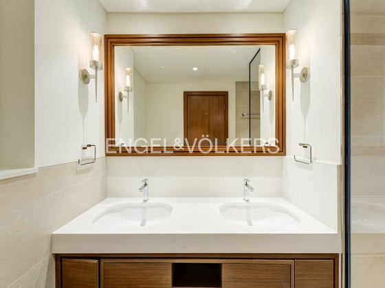 Marina Skyline View | High Floor | Beachfront, picture 16
