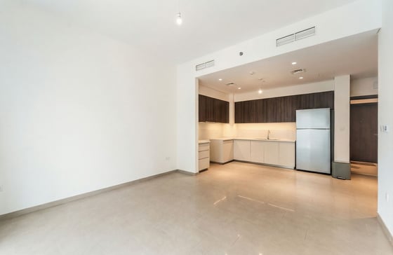 High Floor | Pool & Boulevard View | High ROI, picture 1
