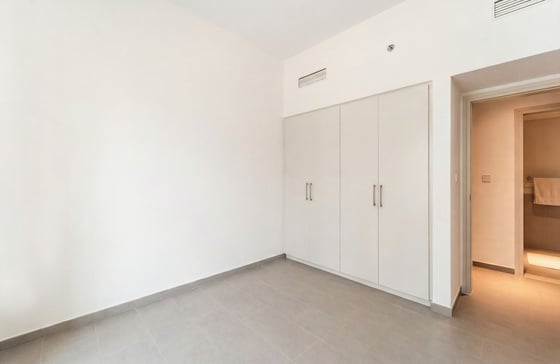 High Floor | Pool & Boulevard View | High ROI, picture 8
