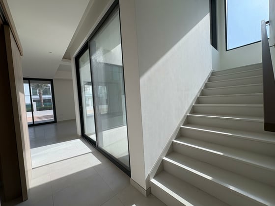 Corner Unit | Great Location | Book Now., picture 17