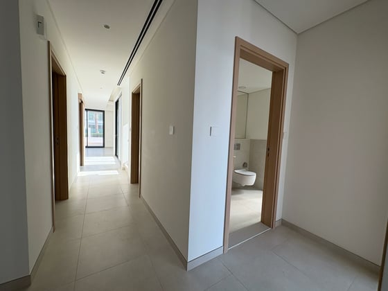 Corner Unit | Great Location | Book Now., picture 16