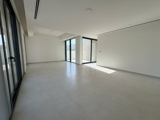 Corner Unit | Great Location | Book Now., picture 13