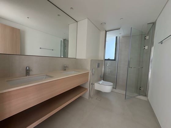 Corner Unit | Great Location | Book Now., picture 9