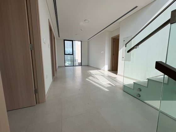 Corner Unit | Great Location | Book Now., picture 10