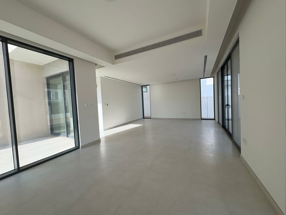Corner Unit | Great Location | Book Now., picture 14