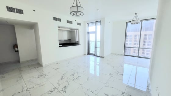With Maid's Room | Best Layout | Vacant in April, picture 2