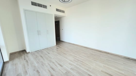 With Maid's Room | Best Layout | Vacant in April, picture 10