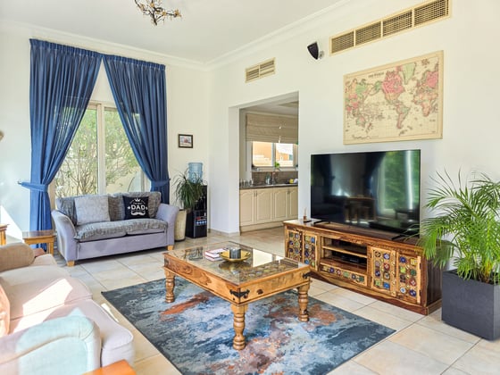 Corner Villa | Large Plot | Sunset view., picture 2